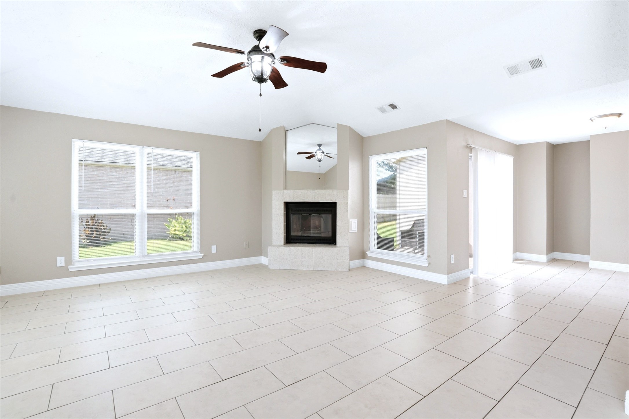 7502 Addicks Clodine Road Houston, TX 77083 - Photo 11 of 30