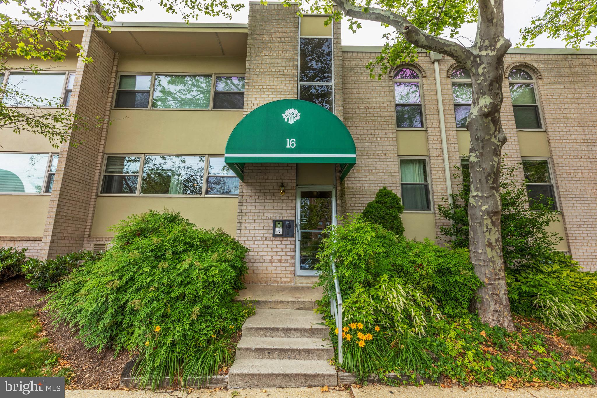 16 Canterbury Square, Unit 201, Alexandria, VA 22304 Compass
