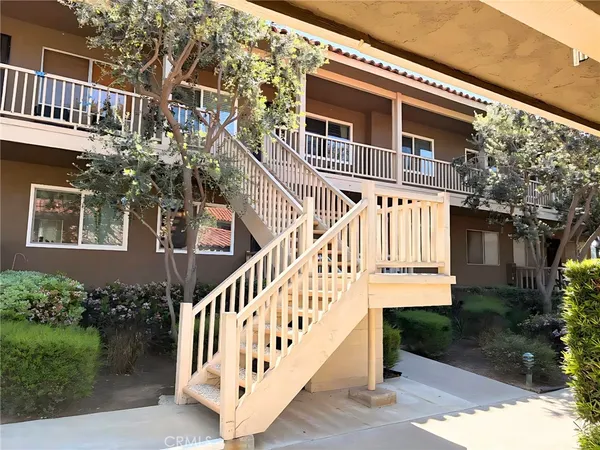 $489,000 | 555 South La Veta Park Circle, Unit 234, Orange, CA 92868