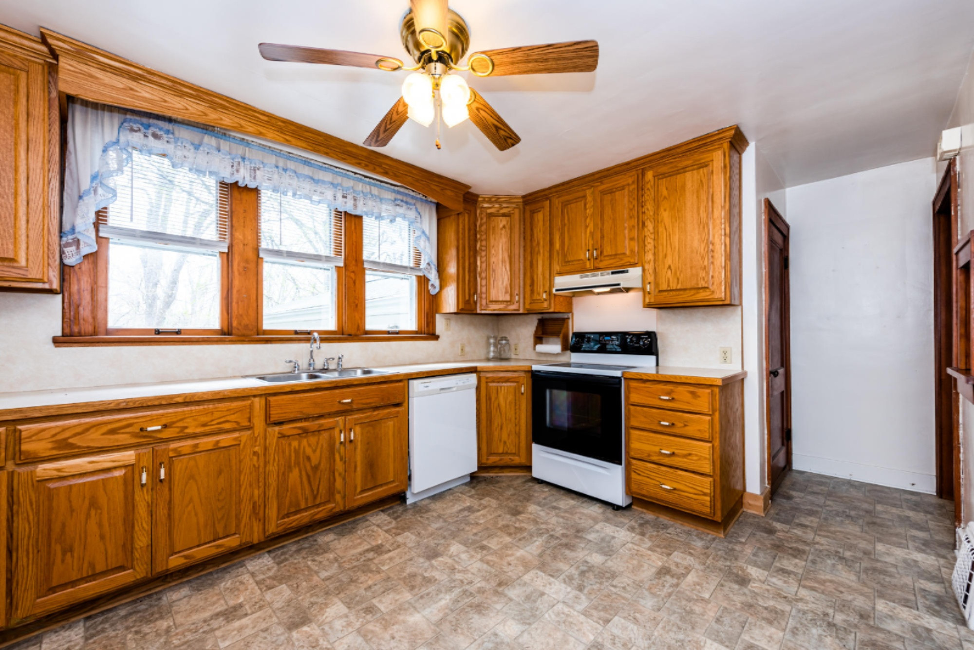 4276 Scottdale Road St. Joseph, MI 49085 - Photo 11 of 26 Scottdale-111