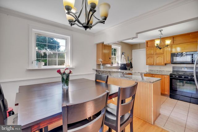 $500,000 | 11303 Ashley Drive, Rockville, MD 20852