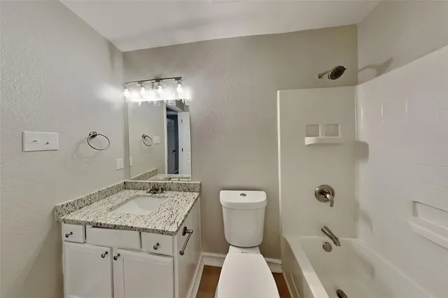 $2,200 | 515 Berryhill Drive, Mansfield, TX 76063