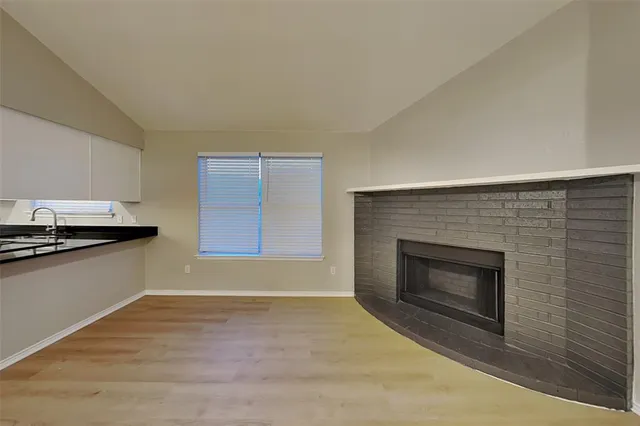 $2,200 | 515 Berryhill Drive, Mansfield, TX 76063