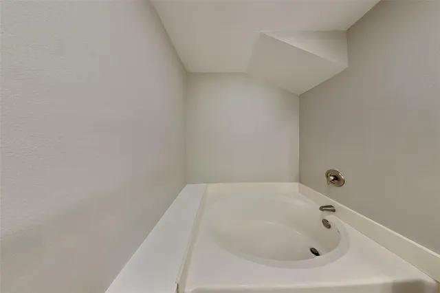 $2,200 | 515 Berryhill Drive, Mansfield, TX 76063