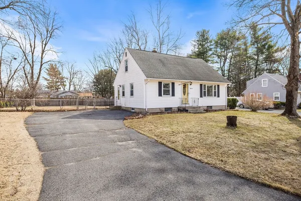 $329,900 | 53 Pidgeon Drive, Springfield, MA 01119
