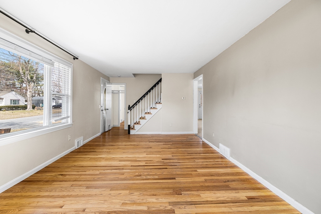 53 Pidgeon Drive Springfield, MA 01119 - Photo 13 of 36