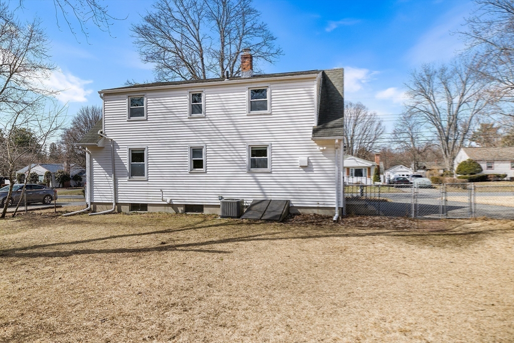 53 Pidgeon Drive Springfield, MA 01119 - Photo 32 of 36