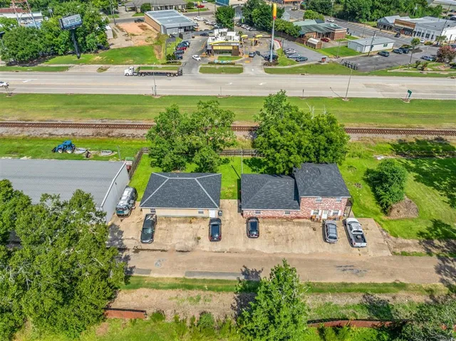 $275,000 | 305 East Railroad Street, Unit A/B, Kinder, LA 70648