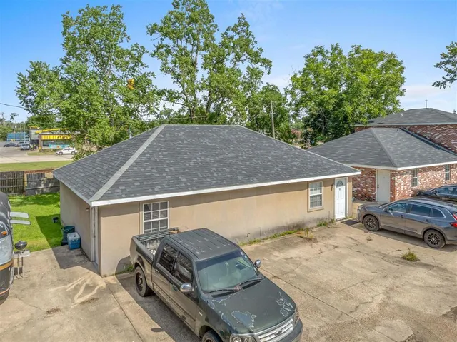 $275,000 | 305 East Railroad Street, Unit A/B, Kinder, LA 70648