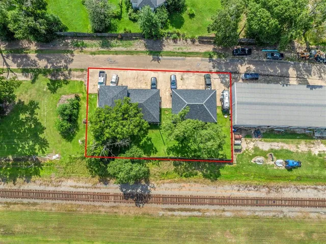 $275,000 | 305 East Railroad Street, Unit A/B, Kinder, LA 70648