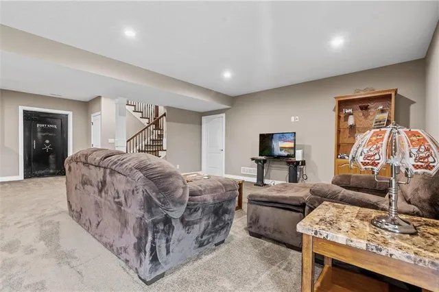 $1,975,000 | 7803 Northeast 160th Terrace, Smithville, MO 64089