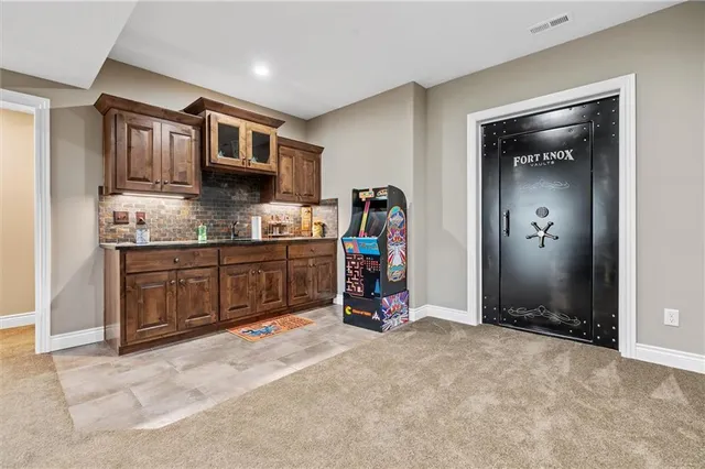 $1,975,000 | 7803 Northeast 160th Terrace, Smithville, MO 64089