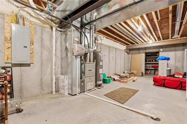 $1,975,000 | 7803 Northeast 160th Terrace, Smithville, MO 64089