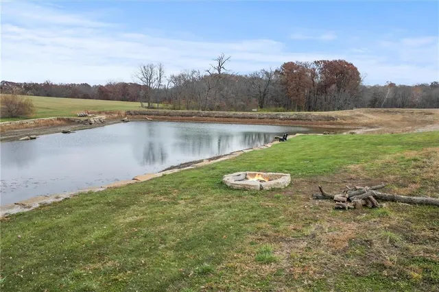 $1,975,000 | 7803 Northeast 160th Terrace, Smithville, MO 64089
