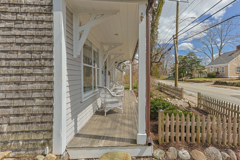 194 Rte 6a Yarmouth, MA 02675 - Photo 5 of 40