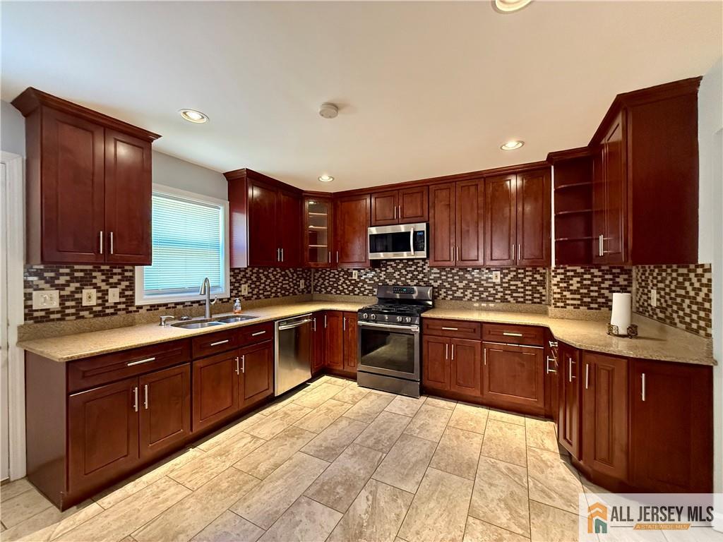 44 Drake Road Somerset, NJ 08873 - Photo 4 of 28