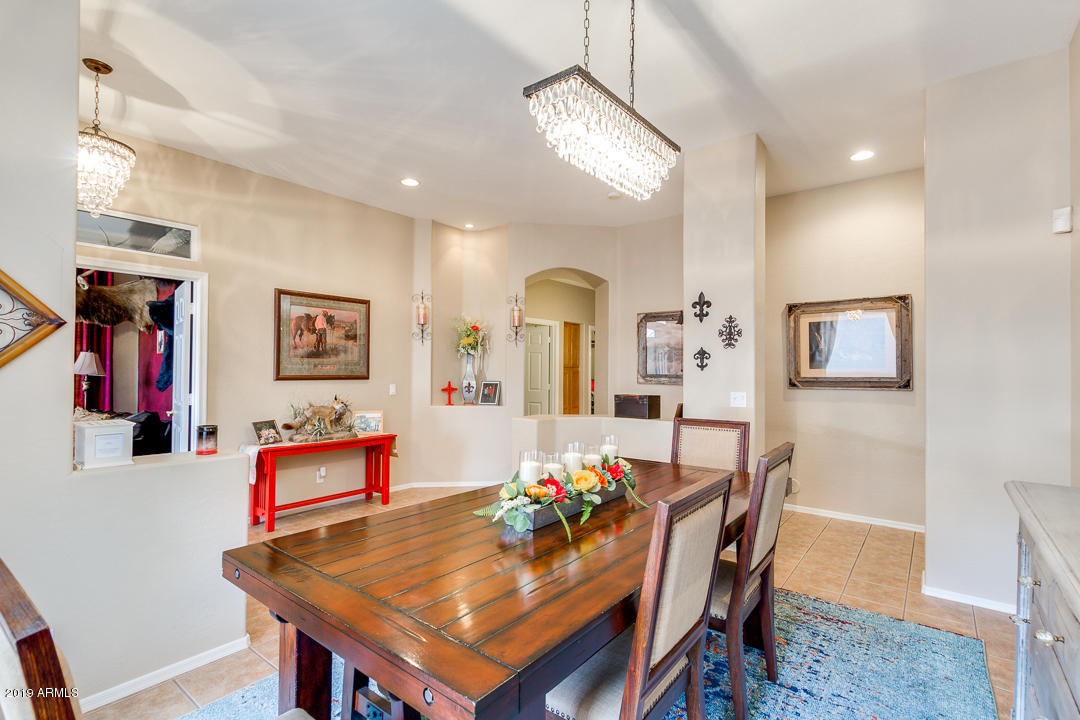 313 West Del Rio Street Gilbert, AZ 85233 - Photo 1 of 24 04-Del Rio