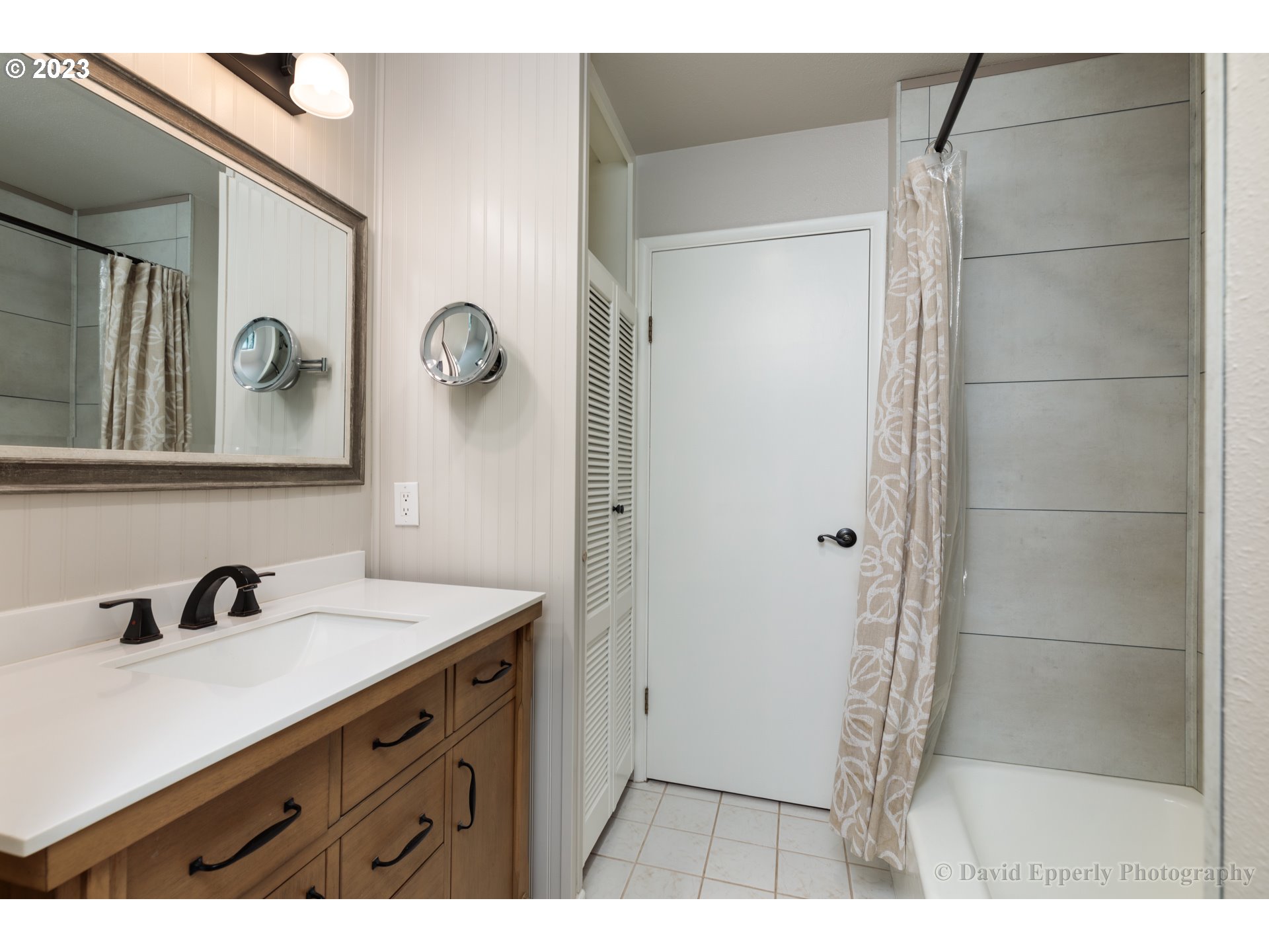 74426 Laurel Wood Road Rainier, OR 97048 - Photo 15 of 32 Bathroom