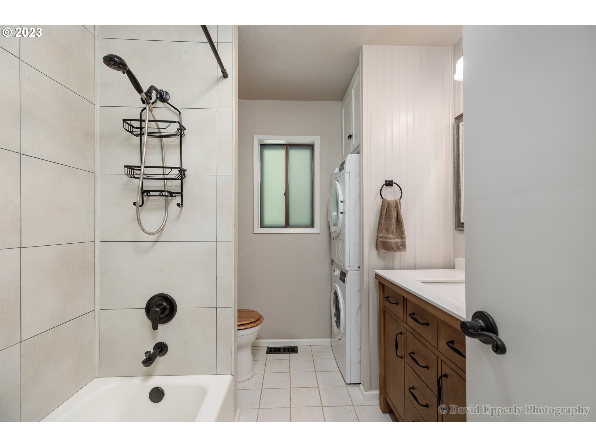 74426 Laurel Wood Road Rainier, OR 97048 - Photo 16 of 32 Bathroom