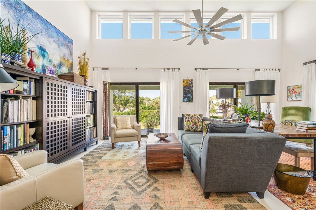 1155 Reef Road, Unit D2 Vero Beach, FL 32963 - Photo 6 of 33 Gallery Image 6
