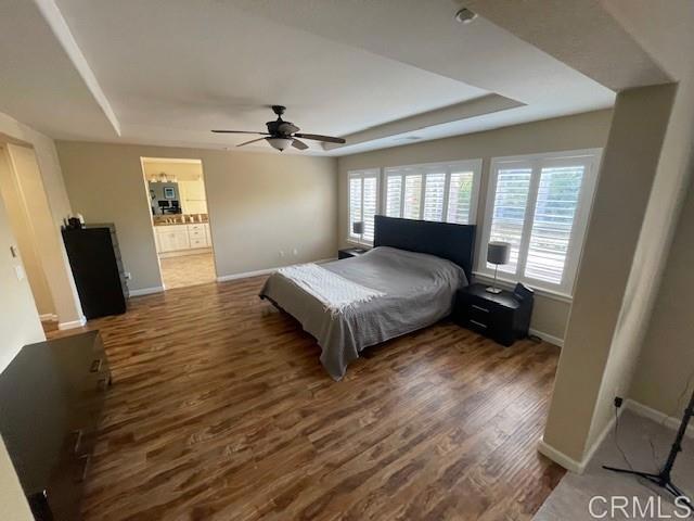 2207 Corte Anacapa Chula Vista, CA 91914 - Photo 15 of 22 a spacious bedroom with a bed and window