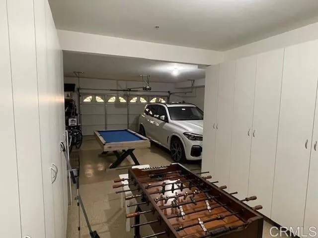 a view of utility room