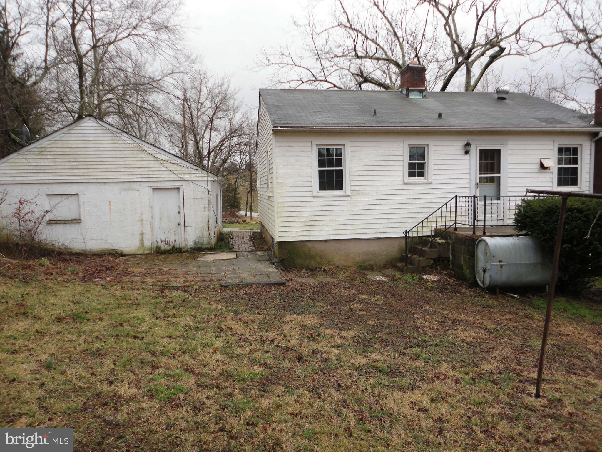 2437 Ridge Road Baltimore, MD 21244 - Photo 16 of 18 Exterior (Rear)
