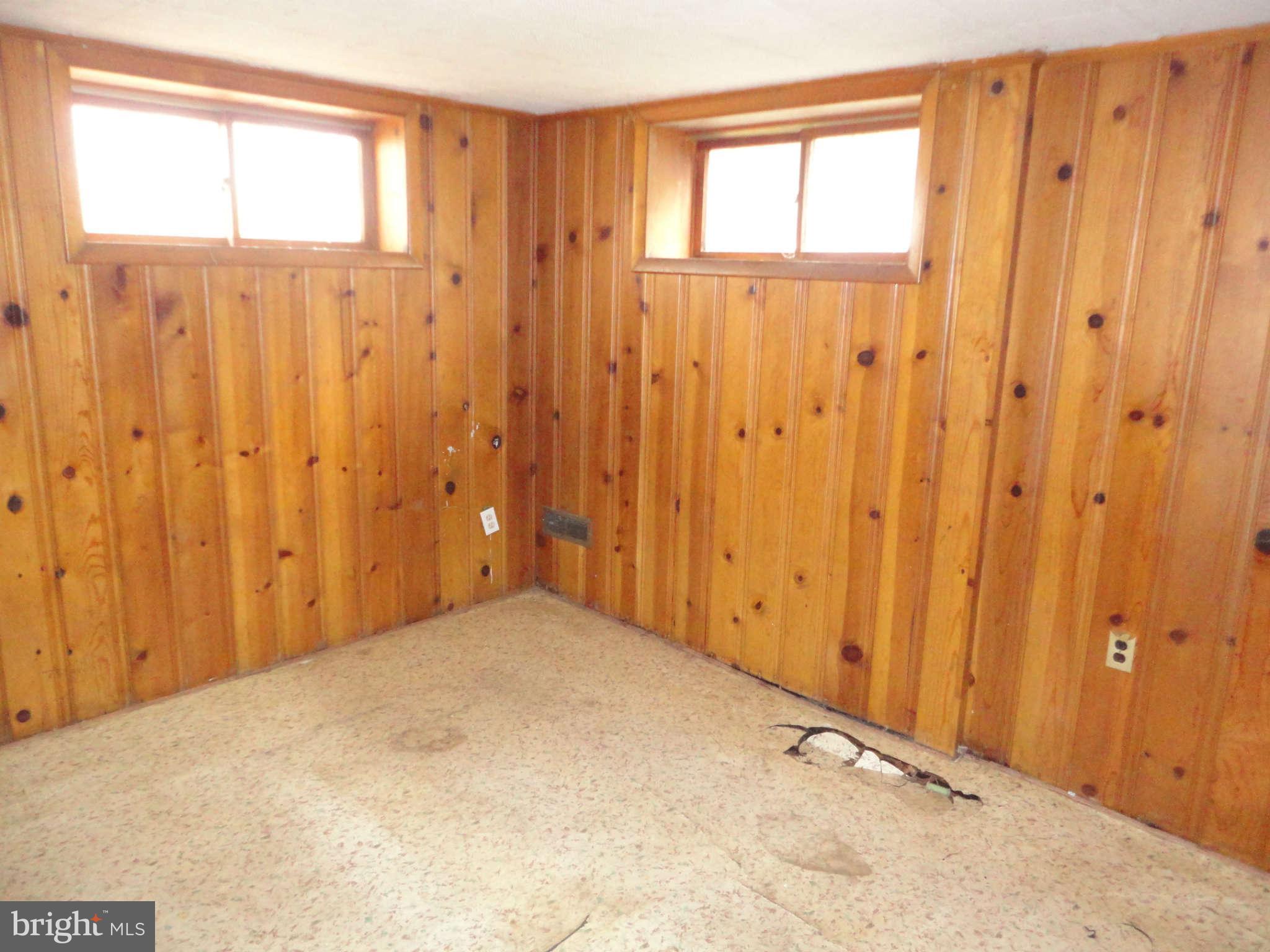 2437 Ridge Road Baltimore, MD 21244 - Photo 5 of 18 Lower Level Family Room