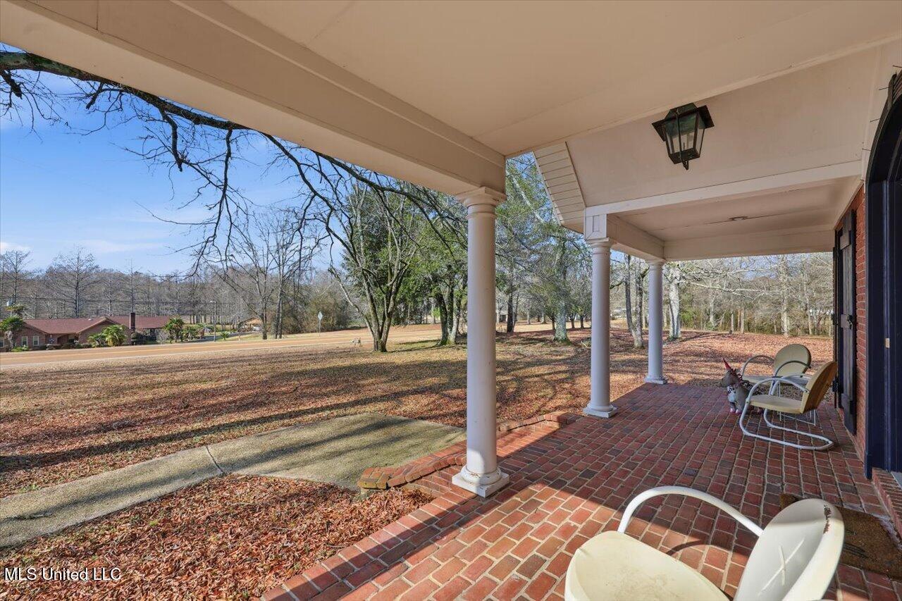 111 Corley Circle Brandon, MS 39042 - Photo 5 of 50 01-111 Corley Cir _ Home Tours MS