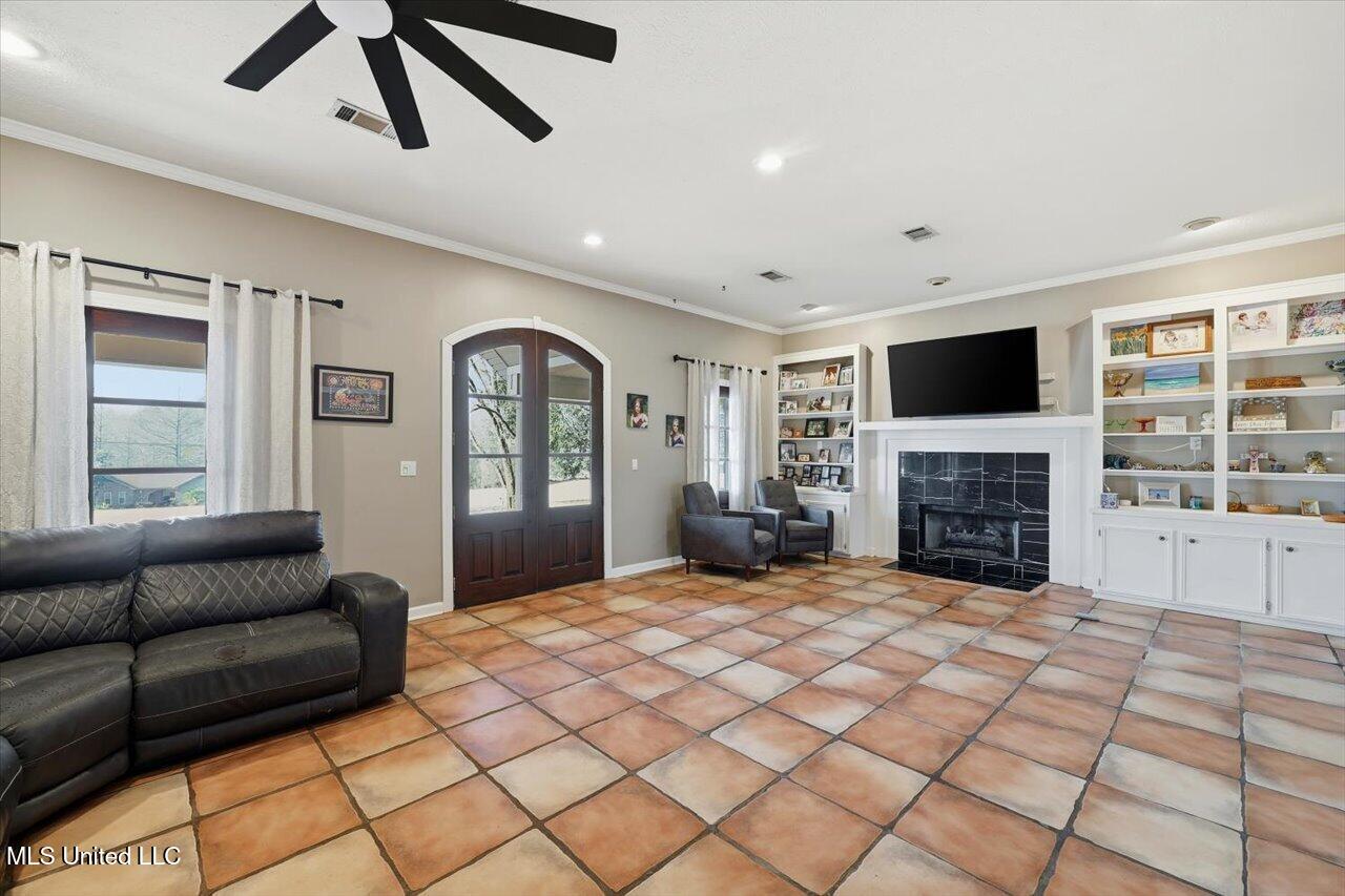 111 Corley Circle Brandon, MS 39042 - Photo 9 of 50 09-111 Corley Cir _ Home Tours MS