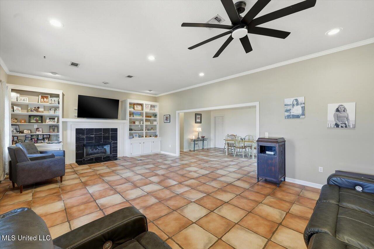 111 Corley Circle Brandon, MS 39042 - Photo 10 of 50 10-111 Corley Cir _ Home Tours MS