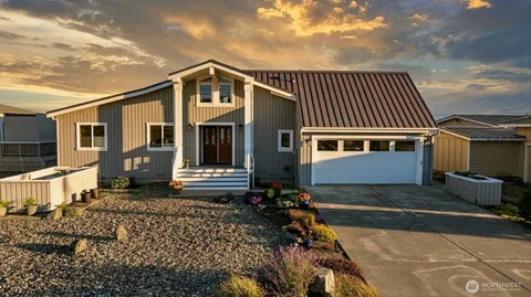 $1,895,000 | 333 Keystone Avenue, Coupeville, WA 98239