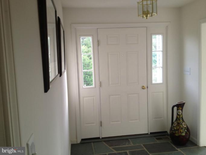 8521 Gue Road Damascus, MD 20872 - Photo 3 of 22 Interior (General)