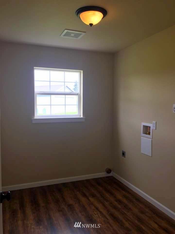 18321 Ivan Street Southwest Rochester, WA 98579 - Photo 11 of 24