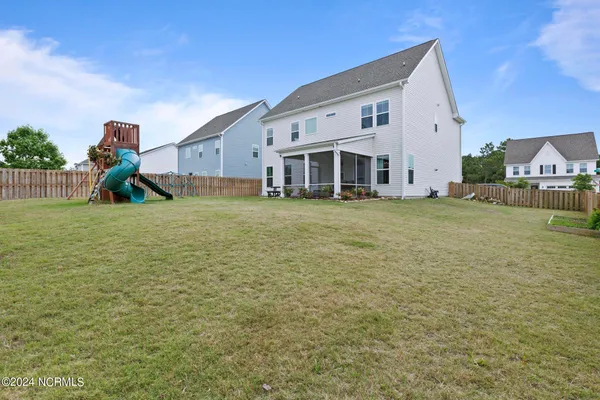 $490,000 | 907 West Arboria Drive, Hampstead, NC 28443