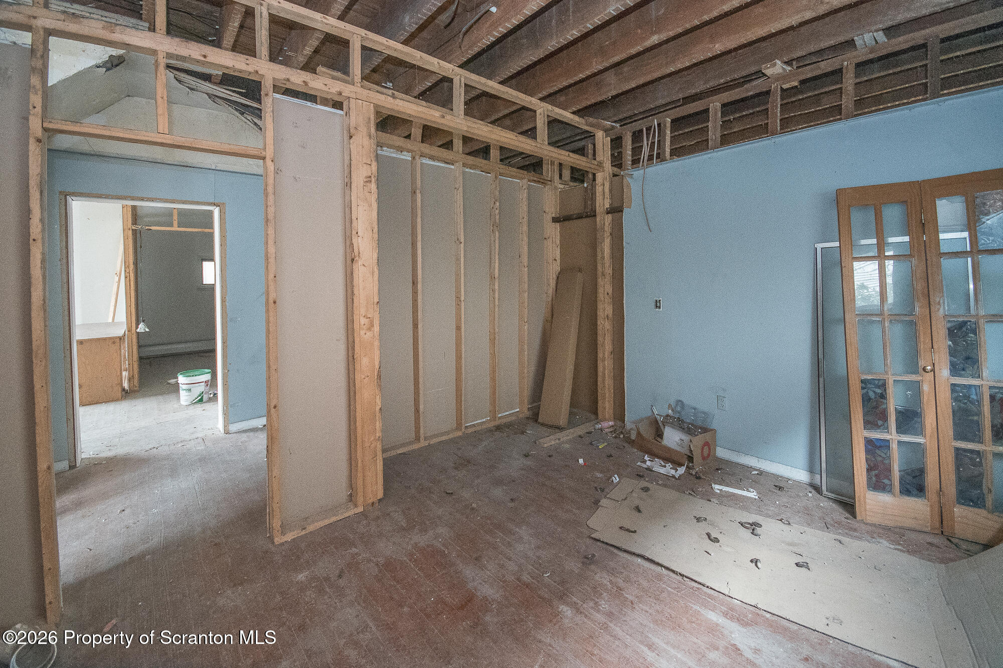 922 West Elm Street Scranton, PA 18504 - Photo 14 of 29 a view of livingroom with bathroom