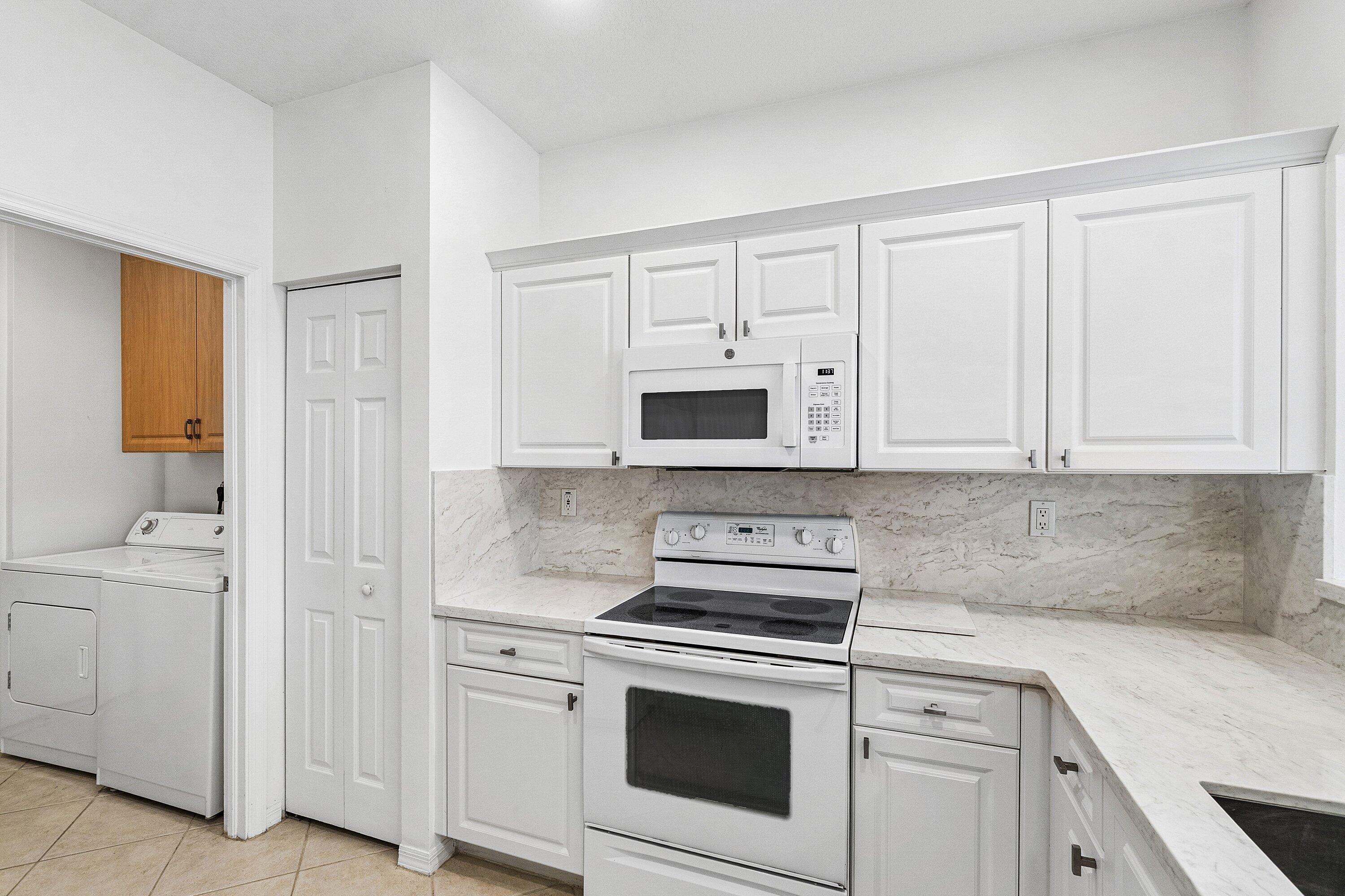 139 Coconut Key Lane Delray Beach, FL 33484 - Photo 11 of 32 015-139CoconutKeyLane-DelrayBeach-FL-334