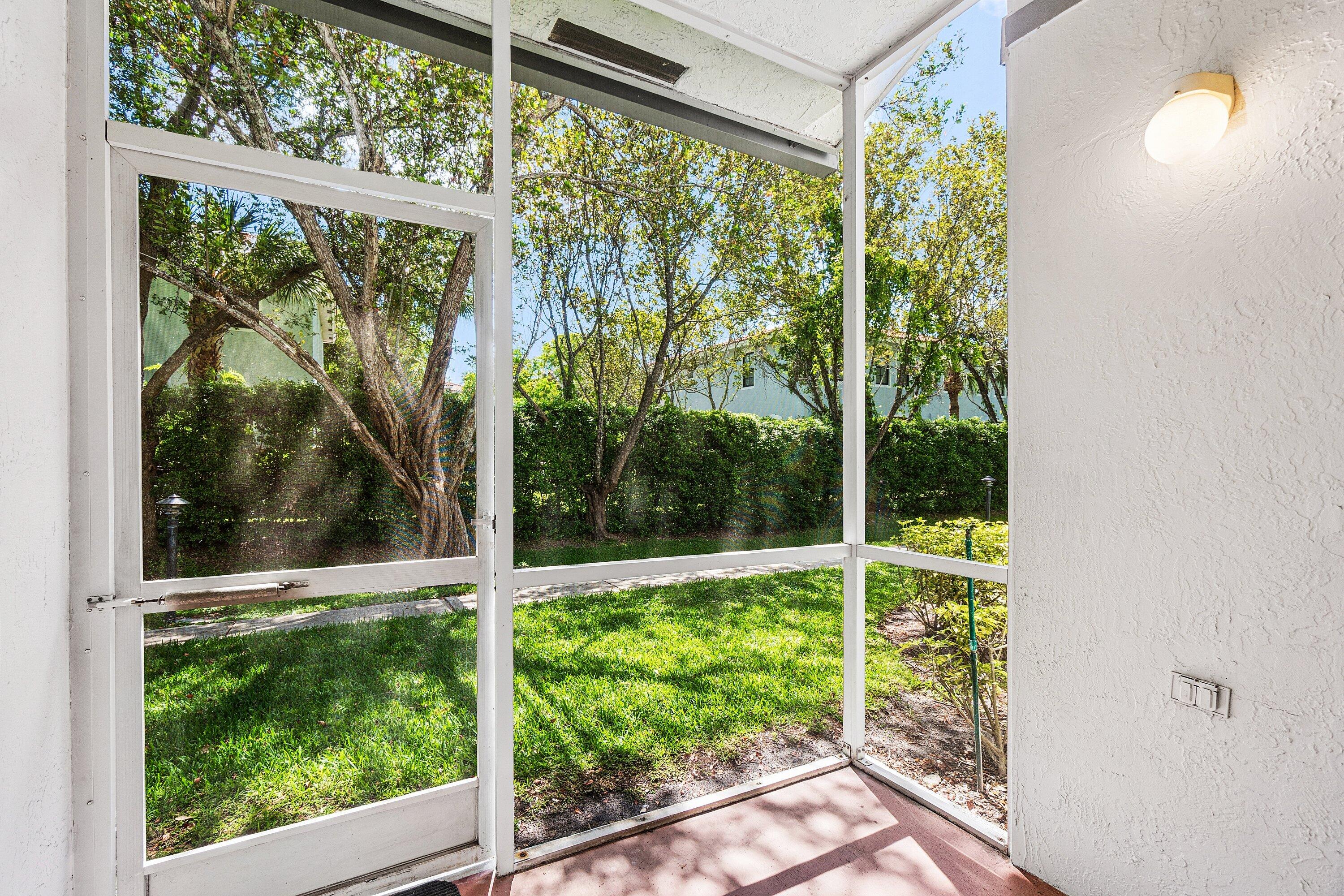 139 Coconut Key Lane Delray Beach, FL 33484 - Photo 27 of 32 patio