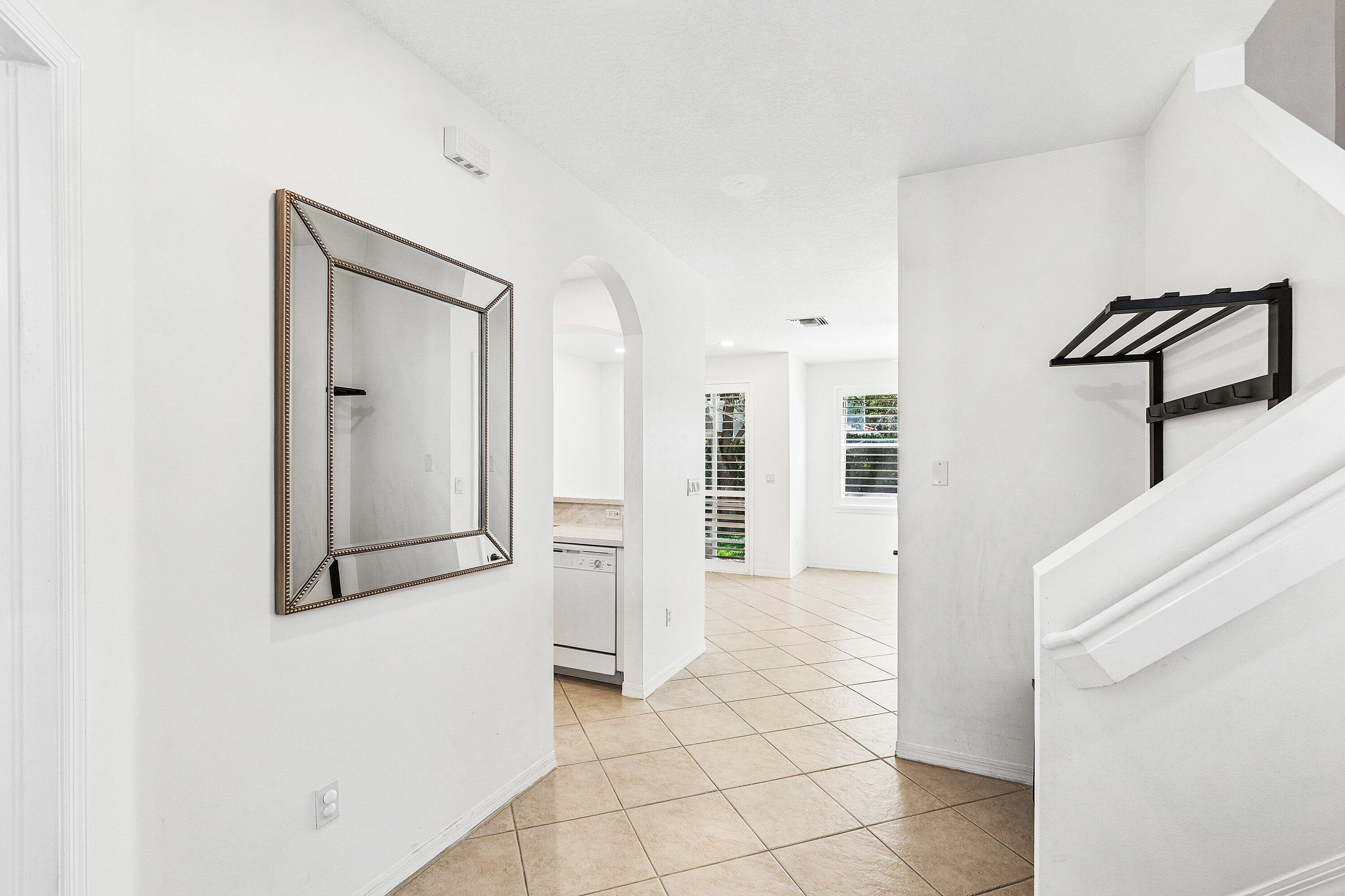 139 Coconut Key Lane Delray Beach, FL 33484 - Photo 3 of 32 entryway
