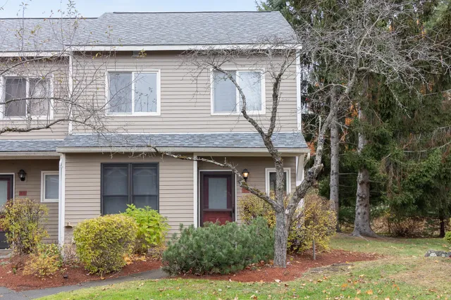 $330,000 | K5 Stonehedge Drive, Unit K5, South Burlington, VT 05403