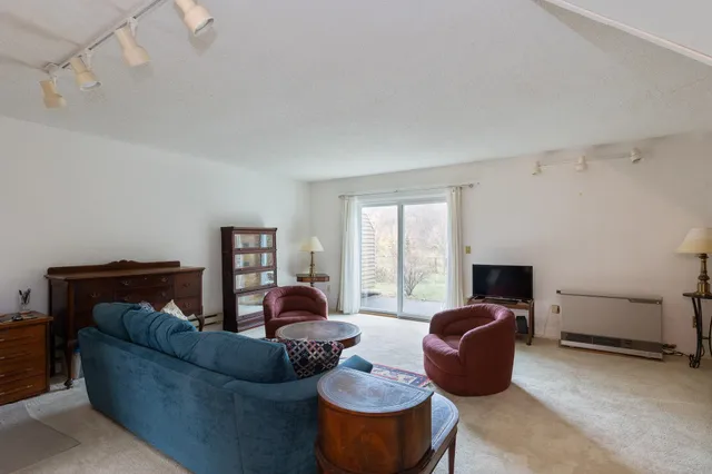 $330,000 | K5 Stonehedge Drive, Unit K5, South Burlington, VT 05403