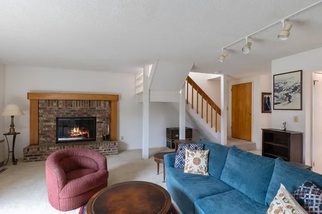 $330,000 | K5 Stonehedge Drive, Unit K5, South Burlington, VT 05403