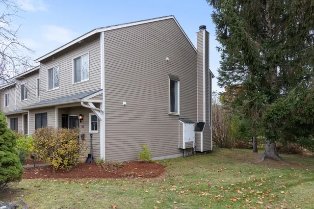 $330,000 | K5 Stonehedge Drive, Unit K5, South Burlington, VT 05403