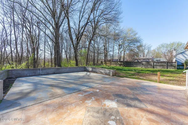 $235,000 | 19 Buttonwood Drive, Jackson, TN 38305