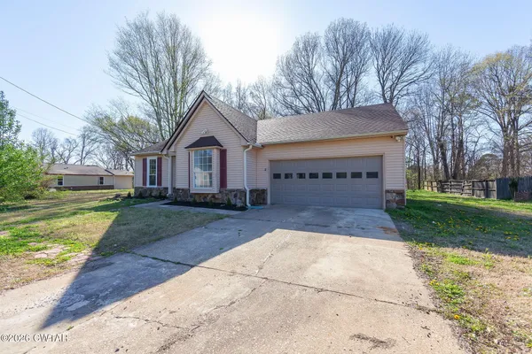 $235,000 | 19 Buttonwood Drive, Jackson, TN 38305