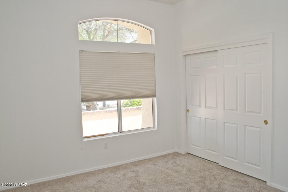 1295 East Royal Oak Road Oro Valley, AZ 85755 - Photo 23 of 34