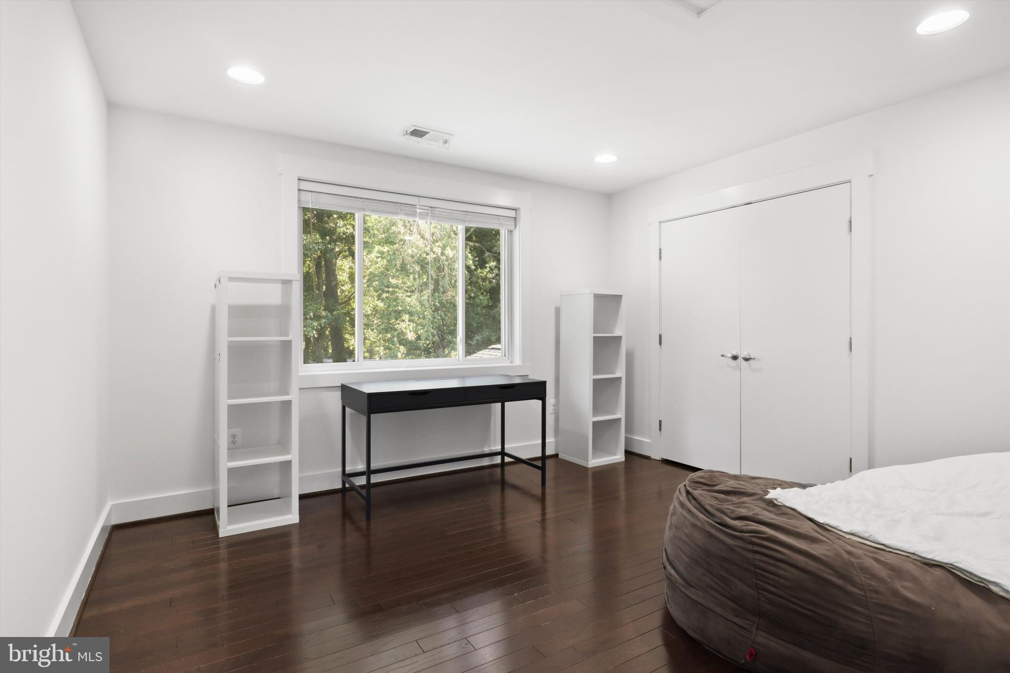 614 Kingsley Road Southwest Vienna, VA 22180 - Photo 37 of 68 Gallery Image 37