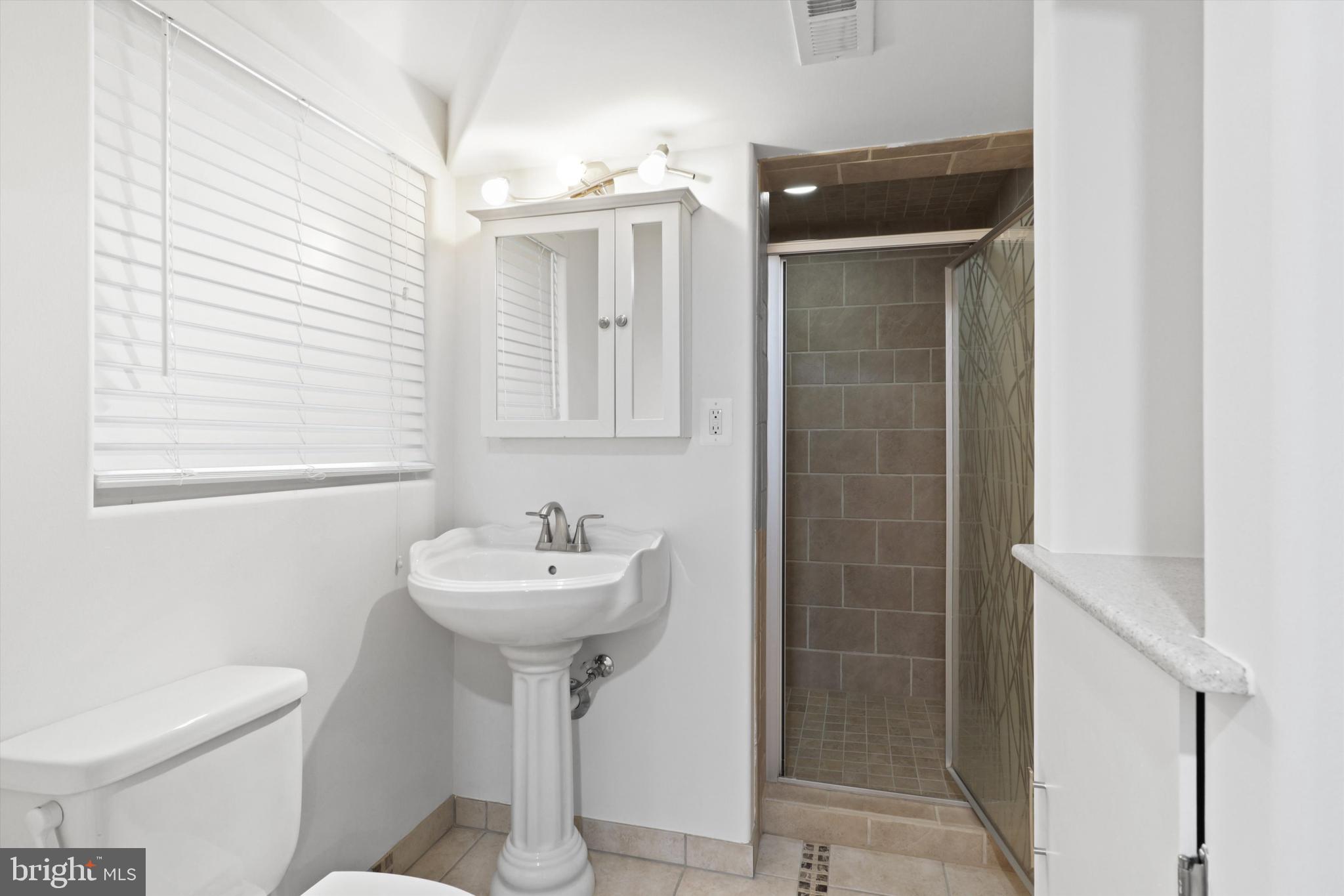 614 Kingsley Road Southwest Vienna, VA 22180 - Photo 48 of 68 Gallery Image 48