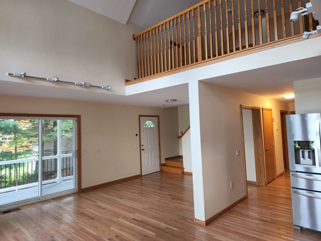 37 Spring Street Lunenburg, MA 01462 - Photo 8 of 17