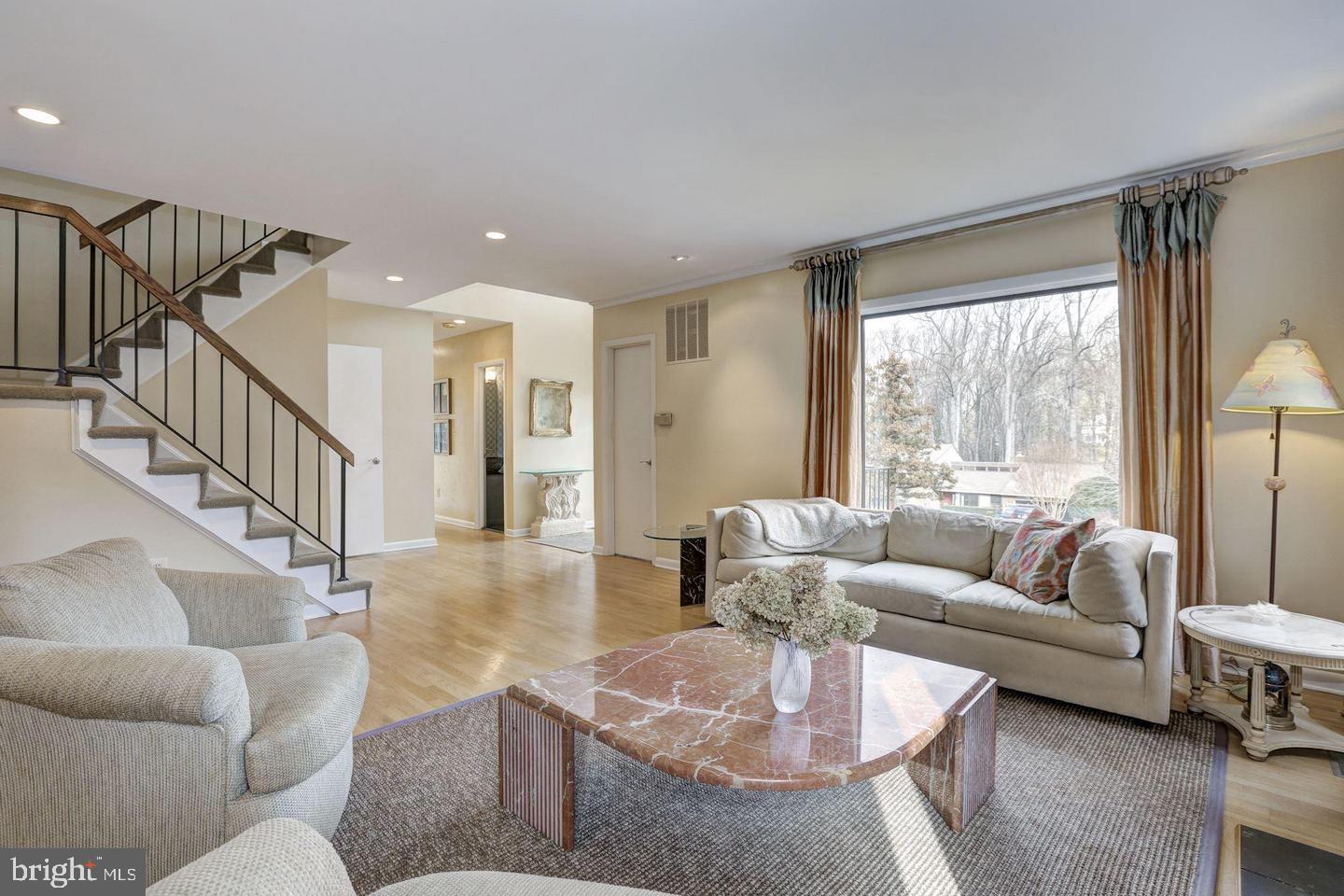 7337 Hooking Road McLean, VA 22101 - Photo 11 of 20 Formal Living room